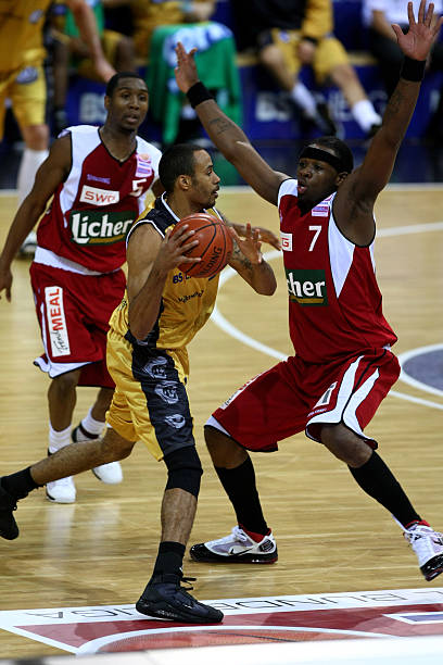 考虑到他们 考虑到他们